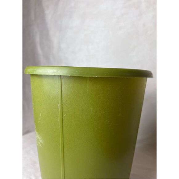 Vintage Rubbermaid Trashcan Waste Bin - Picture 4 of 8